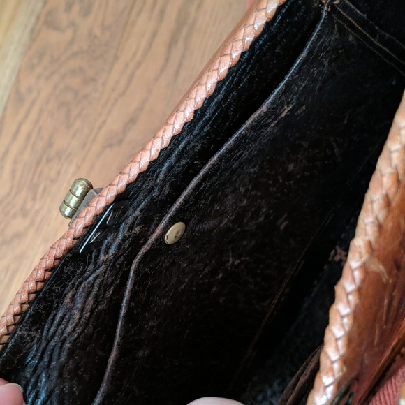 Vintage Tooled Leather Purse and Wallet - Picture 13 of 16